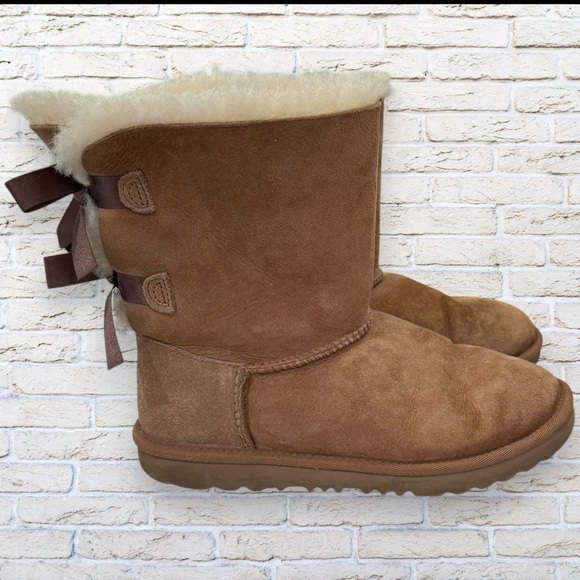 UGG Bailey Bows Tan Boots - Picture 3 of 10